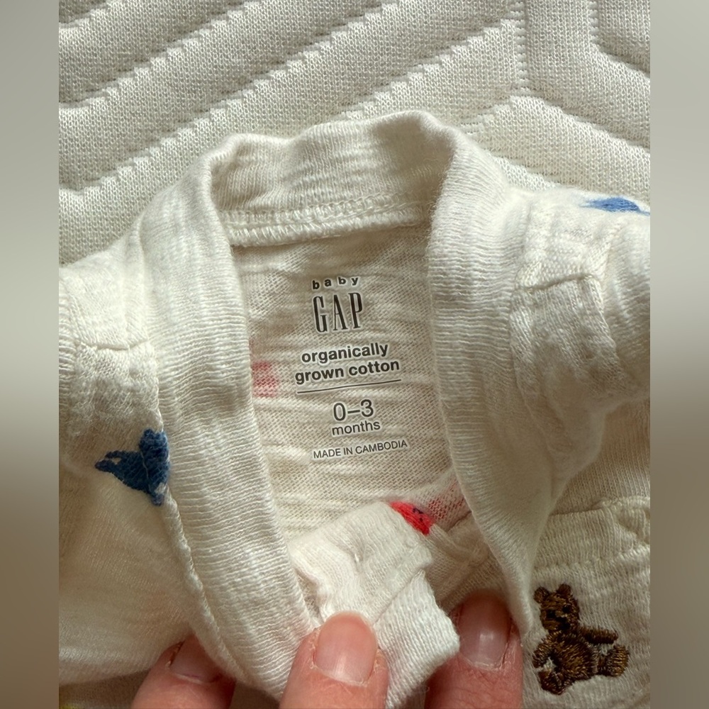 GAP Rompers Bundle 0-3 mo - Picture 2 of 2